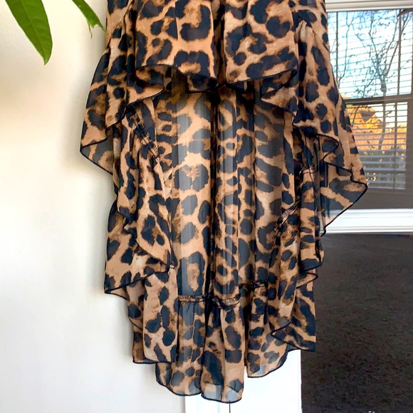 High-Low Animal Print Ruffled Dress 🐆 - Picture 3 of 11